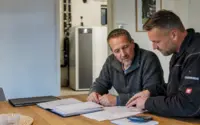 Neue Heizungsförderung: Das müssen Fachbetriebe jetzt wissen | © KI-generierte Darstellung